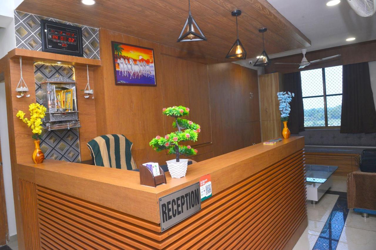 Hotel Asopalav 甘地讷格尔 外观 照片